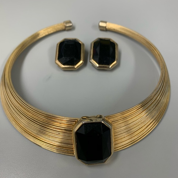 Jewelry - Choker Necklace with Clip On Earrings Set